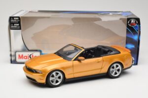 Ford Mustang GT S197 Cabriolet Goud Maisto 1:18 31158 Metaal — afbeelding 7 van 7