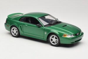 Ford Mustang GT SN95 Groen Maisto 1:18 50326 Metaal — afbeelding 6 van 8
