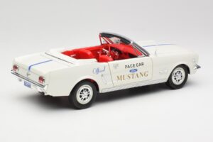 Ford Mustang Pace Car Wimbledon White Solido 1:18 81578 Metaal — afbeelding 3 van 8