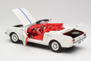 Ford Mustang Pace Car Wimbledon White Solido 1:18 81578 Metaal — afbeelding 5 van 8