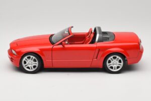 Ford Mustang S197 GT Cabriolet Rood Beanstalk Group 1:18 FOR10016R Metaal — afbeelding 4 van 8