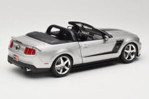 Ford Mustang S197 Roush 427R Cabriolet Zilver Maisto 1:18 31669 Metaal — afbeelding 3 van 8