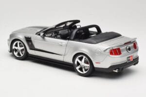 Ford Mustang S197 Roush 427R Cabriolet Zilver Maisto 1:18 31669 Metaal — afbeelding 7 van 8