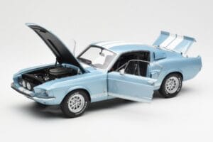 Ford Mustang Shelby GT500 Lichtblauw Metallic Met Witte Strepen AUTOart 1:18 72907 Metaal — afbeelding 2 van 8