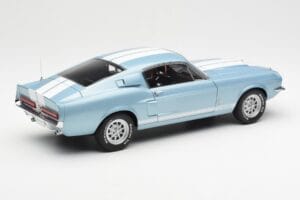 Ford Mustang Shelby GT500 Lichtblauw Metallic Met Witte Strepen AUTOart 1:18 72907 Metaal — afbeelding 3 van 8