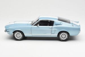 Ford Mustang Shelby GT500 Lichtblauw Metallic Met Witte Strepen AUTOart 1:18 72907 Metaal — afbeelding 4 van 8