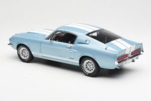 Ford Mustang Shelby GT500 Lichtblauw Metallic Met Witte Strepen AUTOart 1:18 72907 Metaal — afbeelding 7 van 8