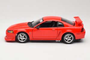 Ford Mustang SVT Cobra R SN95 Rood Maisto 1:18 531872 Metaal — afbeelding 4 van 8