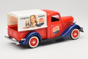 Ford Pickup Truck Pepsi-Cola Solido 1:18 99053 Metaal — afbeelding 3 van 8