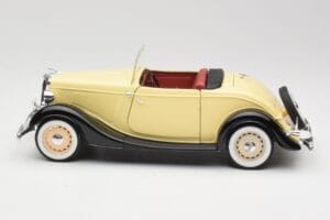 Ford Roadster Dearborn Yellow Solido 1:18 8008 Metaal — afbeelding 4 van 8