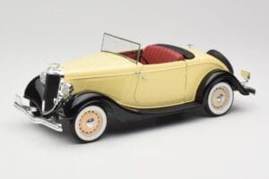 Ford Roadster Dearborn Yellow Solido 1:18 8008 Metaal