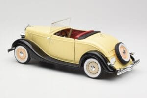 Ford Roadster Dearborn Yellow Solido 1:18 8008 Metaal — afbeelding 7 van 8