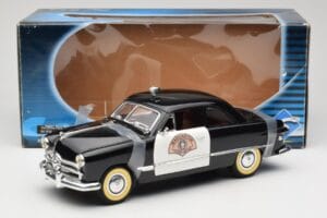 Ford Sedan Washington State Police Solido 1:18 8158 Metaal — afbeelding 8 van 8