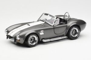 Ford Shelby Cobra 427 S/C Grijs Metallic Met Witte Strepen Kyosho 1:18 08045GRW Metaal