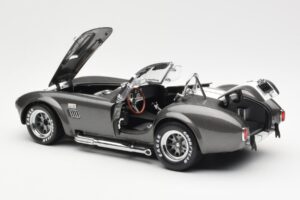 Ford Shelby Cobra 427 S/C Grijs Metallic Met Witte Strepen Kyosho 1:18 08045GRW Metaal — afbeelding 5 van 8