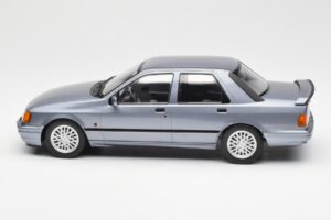 Ford Sierra RS Cosworth Lichtblauw MCG 1:18 MCG18174 Metaal — afbeelding 3 van 6