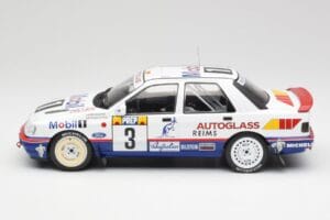 Ford Sierra RS Cosworth 4x4 #3 M. Biasion / T. Siviero Rally Monte Carlo 1992 MCG 1:18 MCG18355R Metaal — afbeelding 3 van 6