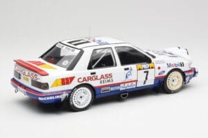 Ford Sierra RS Cosworth 4x4 #7 F. Delecour / D. Grataloup Rally Monte Carlo 1992 MCG 1:18 MCG18356R Metaal — afbeelding 2 van 6