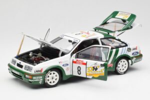 Ford Sierra RS Cosworth #8 D. Auriol / B. Occelli Rally Tour de Corse 1988 AUTOart 1:18 88812 Metaal — afbeelding 2 van 8