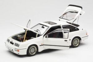 Ford Sierra RS Cosworth Wit AUTOart 1:18 72862 Metaal — afbeelding 2 van 8