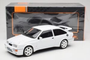 Ford Sierra RS Cosworth Wit IXO 1:18 18CMC121 Metaal — afbeelding 6 van 6