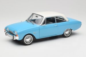 Ford Taunus 12M P1 Taunus Blue Revell 1:18 08880 Metaal