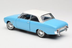 Ford Taunus 17M P2 Blauw Revell 1:18 08817 Metaal — afbeelding 7 van 8