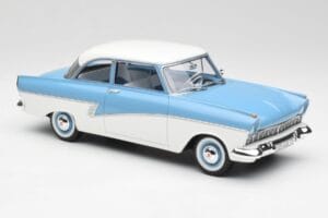 Ford Taunus 17M P2 Lichtblauw & Wit BoS Models 1:18 BOS019 Metaal — afbeelding 4 van 6