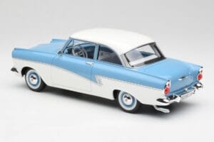 Ford Taunus 17M P2 Lichtblauw & Wit BoS Models 1:18 BOS019 Metaal — afbeelding 5 van 6