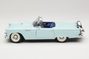Ford Thunderbird Groen Revell 1:18 8804-G1 Metaal — afbeelding 4 van 8