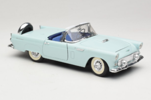 Ford Thunderbird Groen Revell 1:18 8804-G1 Metaal — afbeelding 6 van 8