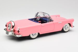 Ford Thunderbird Roze Revell 1:18 8804 Metaal — afbeelding 3 van 8