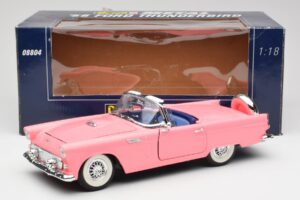 Ford Thunderbird Roze Revell 1:18 8804 Metaal — afbeelding 8 van 8