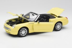 Ford Thunderbird Show Car Geel Maisto 1:18 50335 Metaal — afbeelding 2 van 8