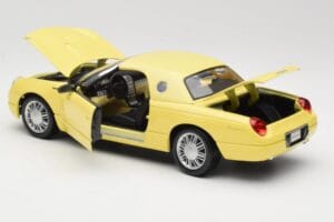Ford Thunderbird Show Car Geel Maisto 1:18 50336 Metaal — afbeelding 5 van 8