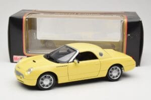 Ford Thunderbird Show Car Geel Maisto 1:18 50336 Metaal — afbeelding 8 van 8
