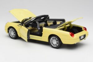 Ford Thunderbird Show Car Geel Maisto 1:18 50335 Metaal — afbeelding 5 van 8