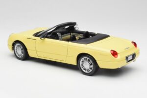 Ford Thunderbird Show Car Geel Maisto 1:18 50335 Metaal — afbeelding 7 van 8