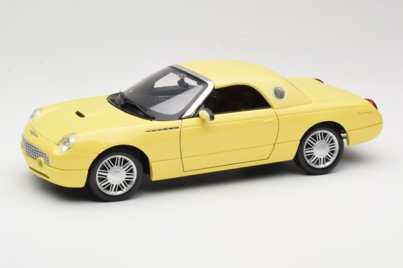 Ford Thunderbird Show Car Geel Maisto 1:18 50336 Metaal