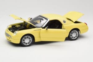 Ford Thunderbird Show Car Geel Maisto 1:18 50336 Metaal — afbeelding 2 van 8