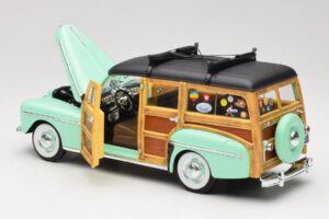 Ford Woody Panel Wagon Mintgroen Road Signature 1:18 20028 Metaal — afbeelding 5 van 8