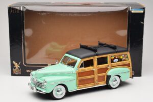 Ford Woody Panel Wagon Mintgroen Road Signature 1:18 20028 Metaal — afbeelding 8 van 8