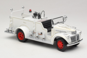 GMC Brandweerauto Wit Road Signature 1:18 20068 Metaal — afbeelding 6 van 9