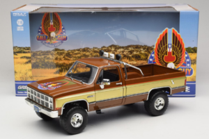 GMC K-2500 Sierra Grande Bruin GreenLight 1:18 13560 Metaal — afbeelding 8 van 8