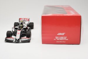 Haas VF-20 #50 M. Schumacher FP1 Abu Dhabi GP 2020 Minichamps 1:18 110201750 Metaal — afbeelding 6 van 6