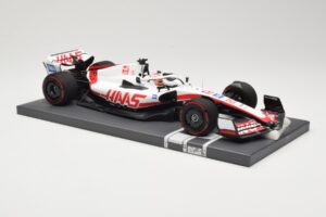 Haas VF-22 #20 K. Magnussen Bahrain GP 2022 Minichamps 1:18 117220120 Metaal — afbeelding 4 van 6