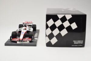 Haas VF-22 #20 K. Magnussen Bahrain GP 2022 Minichamps 1:18 117220120 Metaal — afbeelding 6 van 6