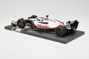 Haas VF-22 #20 K. Magnussen British GP 2022 Minichamps 1:18 117221020 Metaal — afbeelding 5 van 6