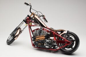 Harley-Davidson West Coast Choppers Diablo Soft Tail Goud Rood Minichamps 1:5 JJ04-05-03 Metaal — afbeelding 4 van 6