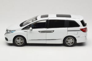Honda Elysion Wit OEM 1:18 430056 Metaal — afbeelding 4 van 8